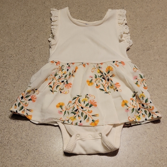 Old Navy Floral Baby Dress with Built In Bodysuit SIZE 18-24 Months - Picture 1 of 9